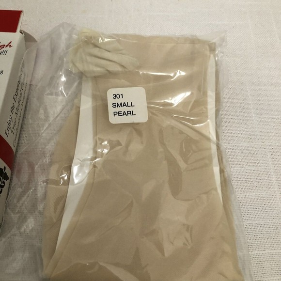 Fit Rite Hosiery - Sheer Knee High Medical Grade Compression- Size Small - Pearl - Picture 4 of 6